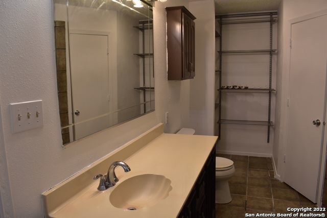 Building Photo - 7719 Skyline Ridge Dr