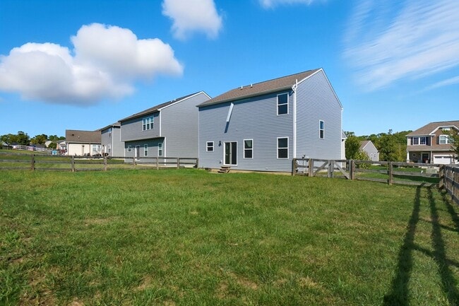 Building Photo - Spacious 4 Bedroom, 2.5 Bathroom home in Morrow, OH!