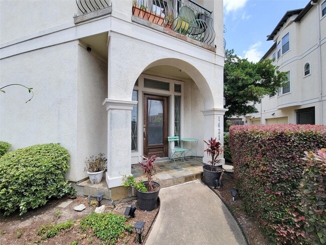 Building Photo - 1421 Bremond St