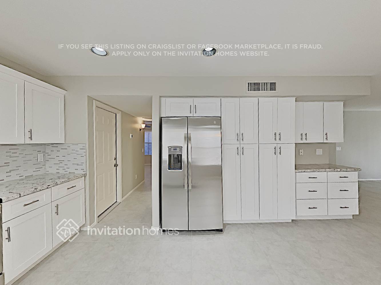 Building Photo - 605 E Devon Dr