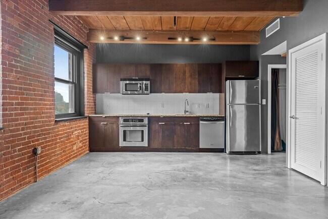 Building Photo - 90 Wareham St