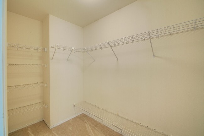 Building Photo - 3Bd/2.5Ba Everett Home