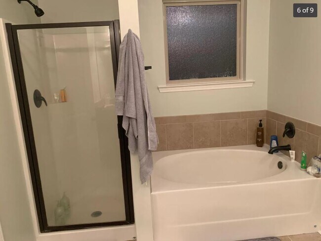 Building Photo - 210 Moss Bluff Dr