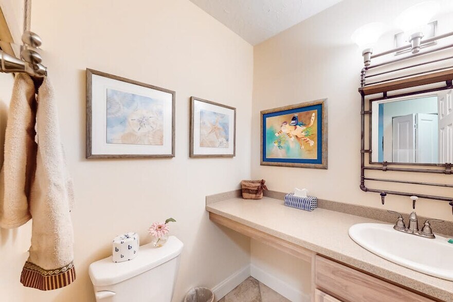 Building Photo - 6040 E Peppertree Way