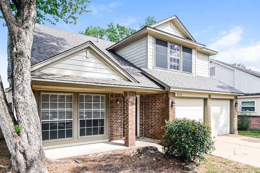 Building Photo - 6018 Fern Hollow Ct