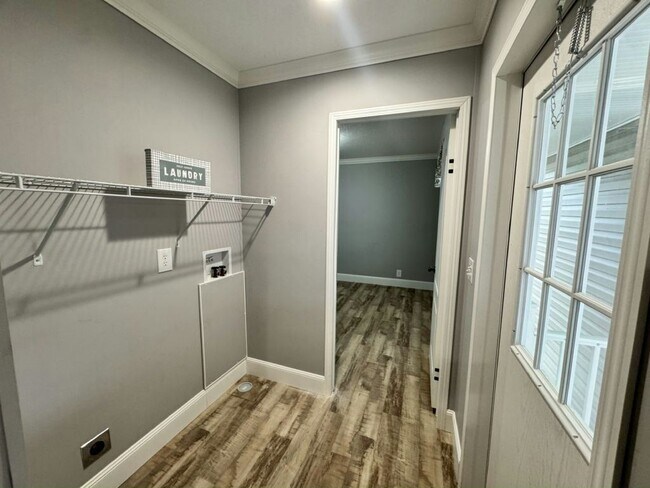 Building Photo - 2323 NW 46th Ct