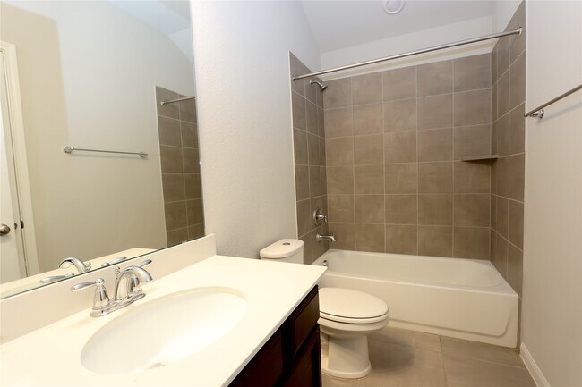 Building Photo - 1210 Oak Barrel Run