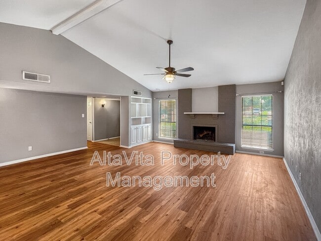 Building Photo - 4213 Avon Ct