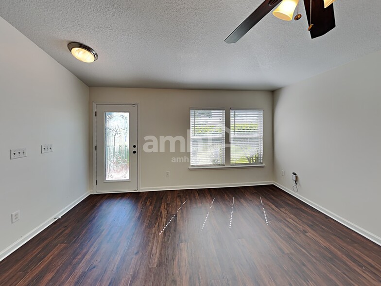 Building Photo - 1236 Nochaway Dr