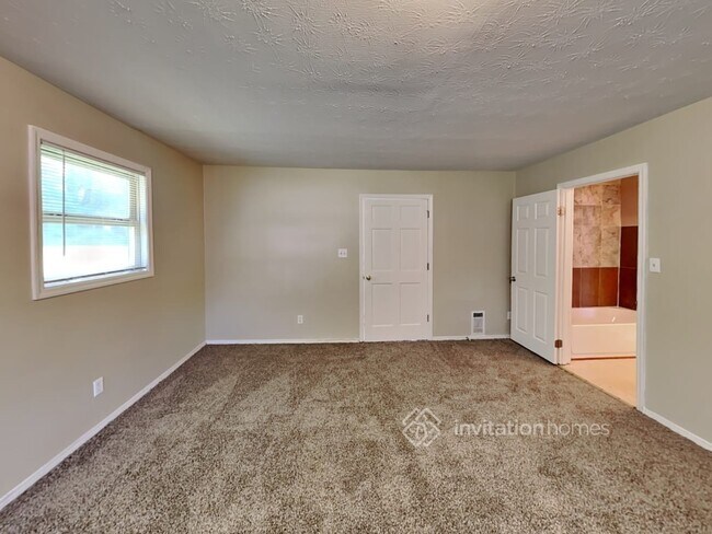 Building Photo - 1389 Angus Trail SW