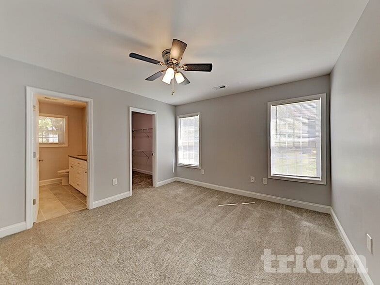 Building Photo - 708 Deaton St