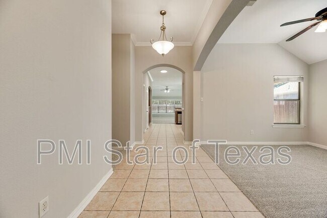 Building Photo - 7600 Shasta Dr