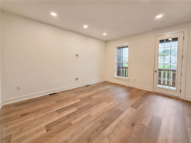 Building Photo - 317 Palisade Wy