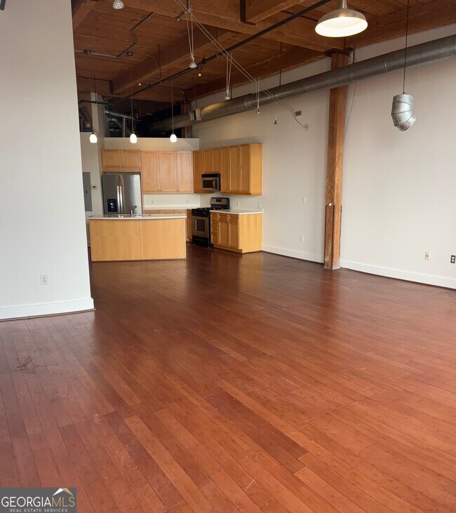 Building Photo - 204 Walker St SW