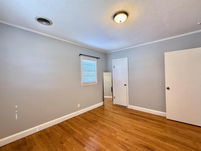 Building Photo - 800 McAbee Dr