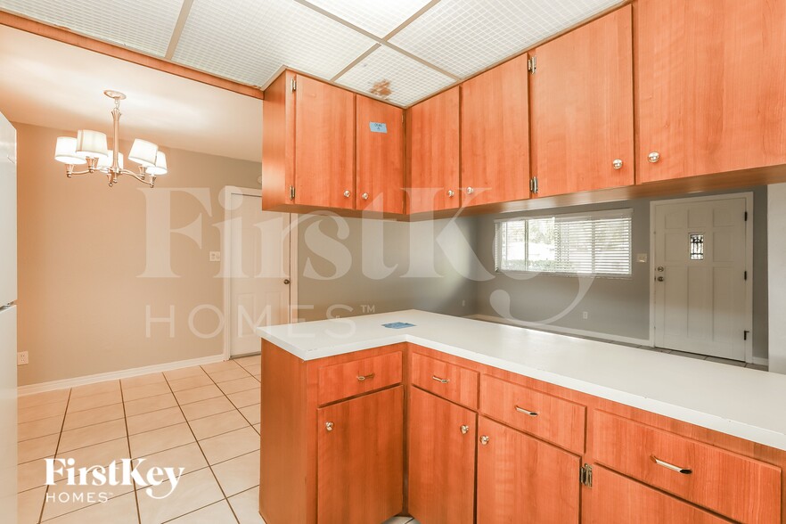 Building Photo - 5860 Cedar St NE