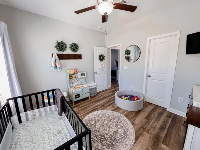 Building Photo - 6454 Self Creek Rd