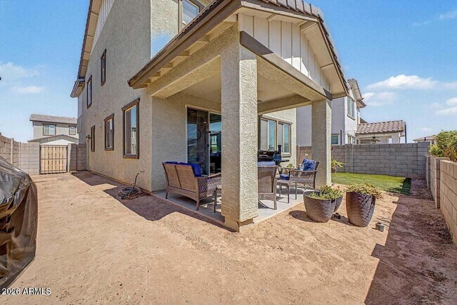 Building Photo - 1033 S 150th Dr