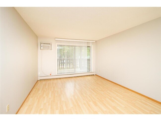 Building Photo - 3461 Kent St