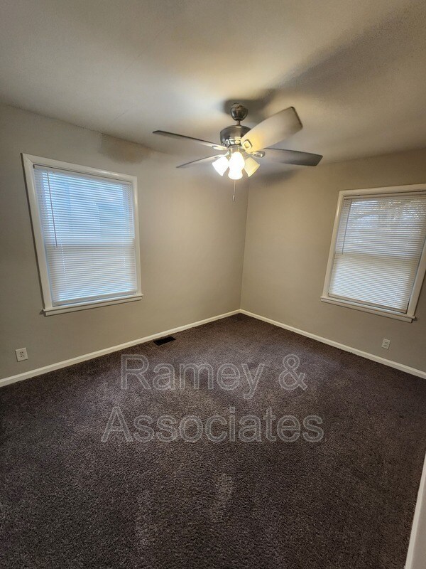 Building Photo - 2306 S 36th St