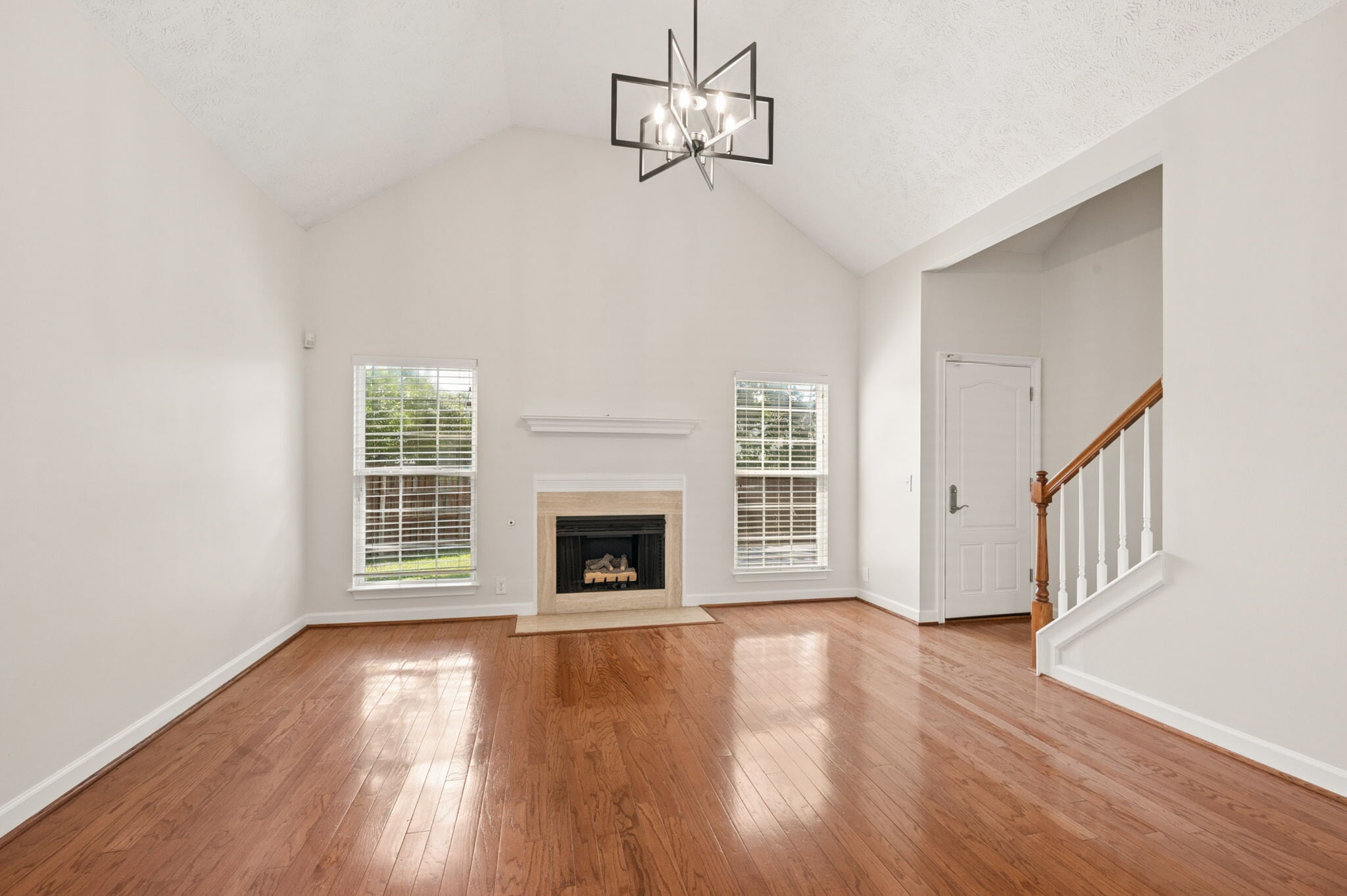 Building Photo - 2741 Rosedale Pl