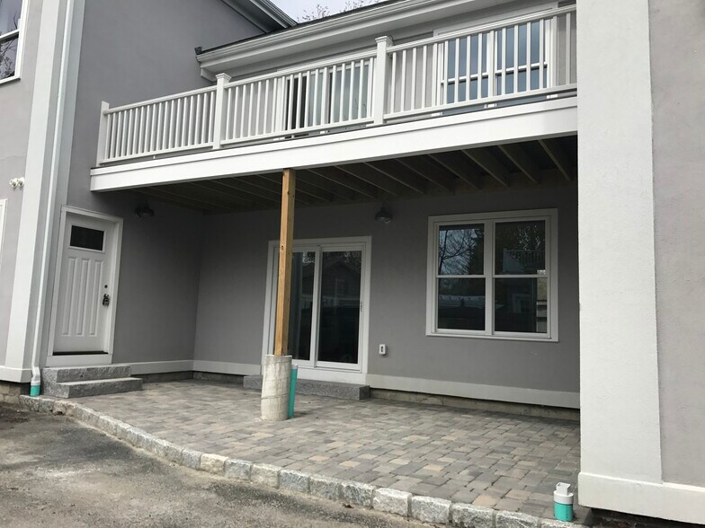 Patio - 134 Parsons St