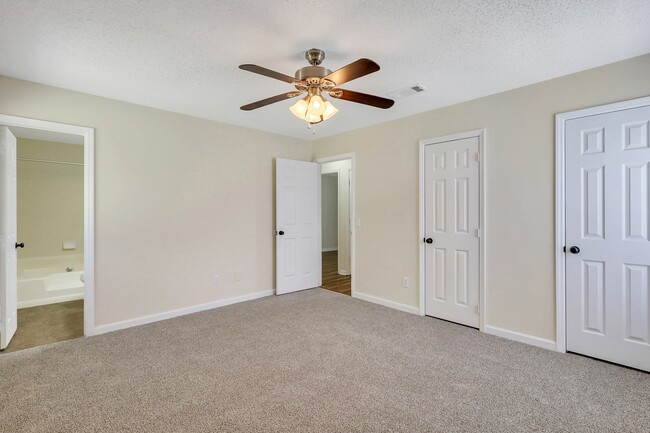 Building Photo - 110 Flat Shoal Ln