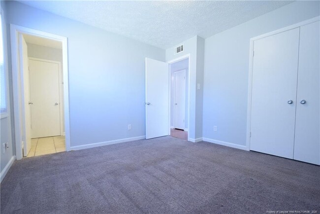 Building Photo - 3216 Tully Ln
