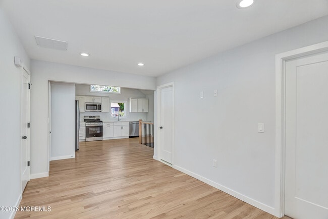 Building Photo - 769 Cliffwood Ave
