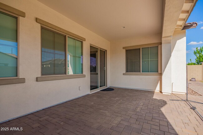 Building Photo - 2065 E Gemini Pl
