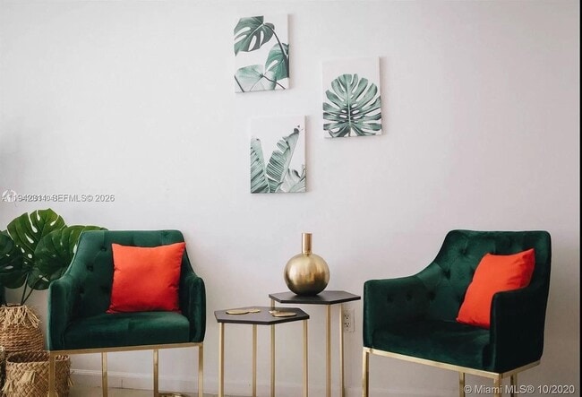 Building Photo - 1750 N Bayshore Dr