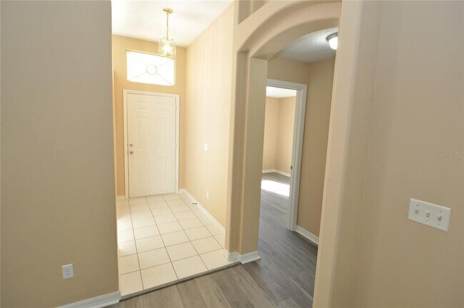 Building Photo - 23 Primrose Ln