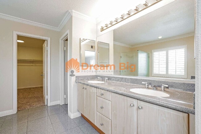 Building Photo - 30 Amberhill