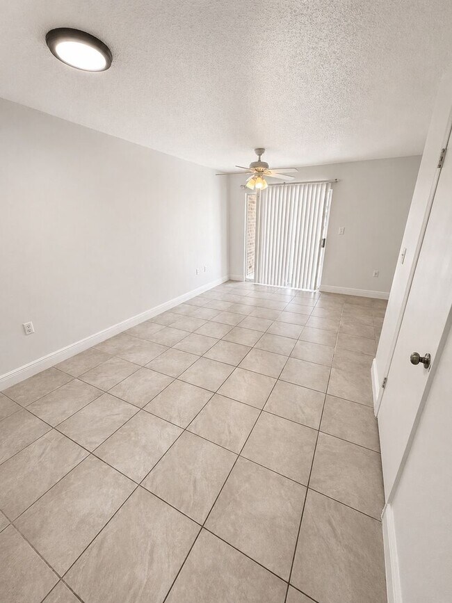 Building Photo - 1181 Bentley Rd
