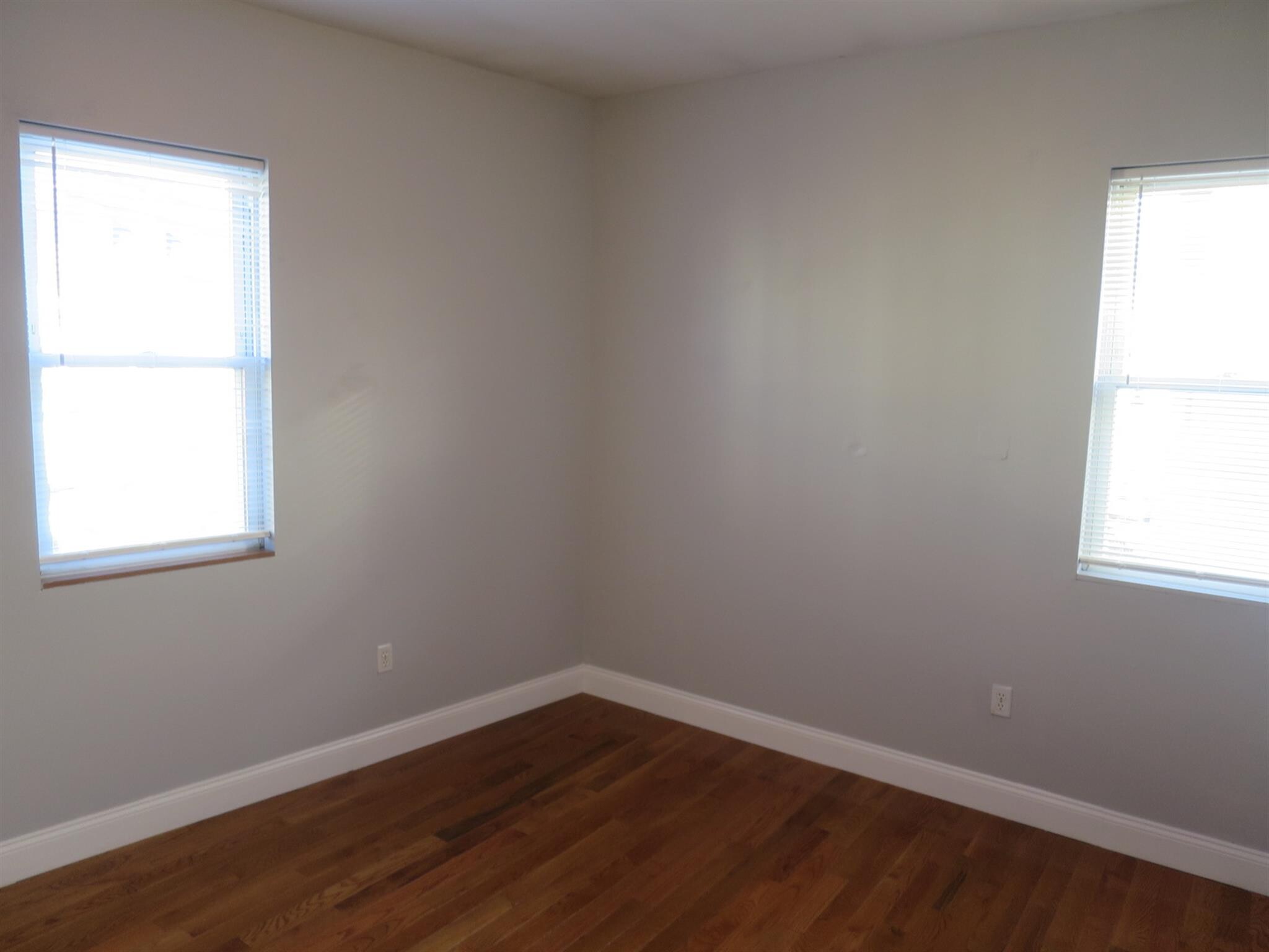 Building Photo - 360 Somerville Ave