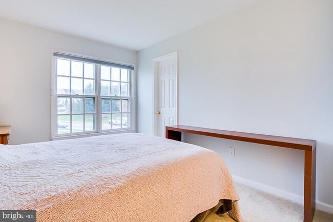 Building Photo - 12867 Mill House Ct