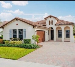 Building Photo - 5008 Salerno St