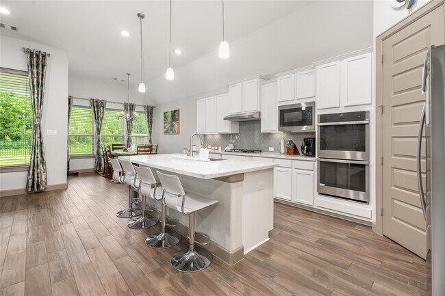 Building Photo - 2236 Bayou Cove Ln