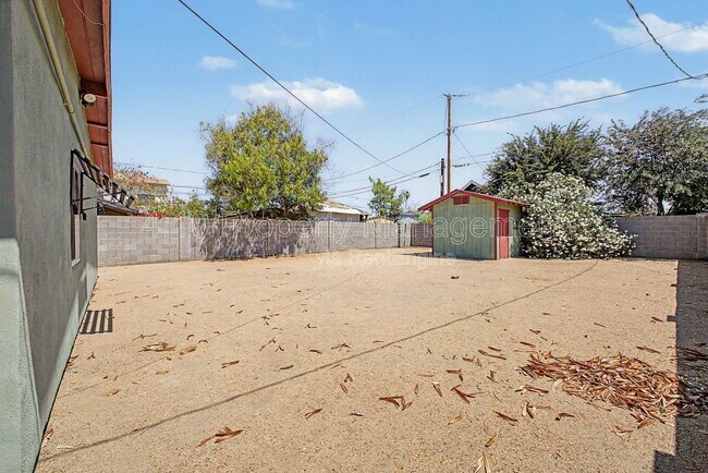 Building Photo - 1117 N 13th St