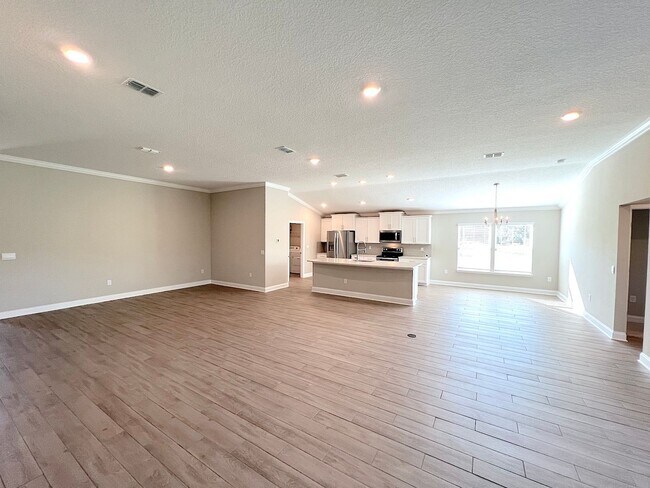 Building Photo - GORGEOUS 5 Bed 4 Bath 3 Car Garage HOME w COMMUNITY POOL for RENT!