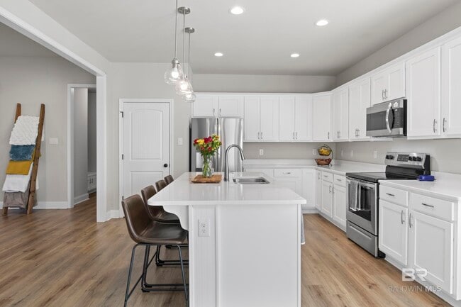 Building Photo - 1049 Stella Rd