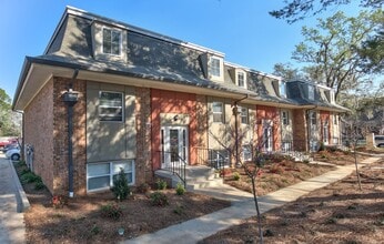 Building Photo - 411 E Carolina St