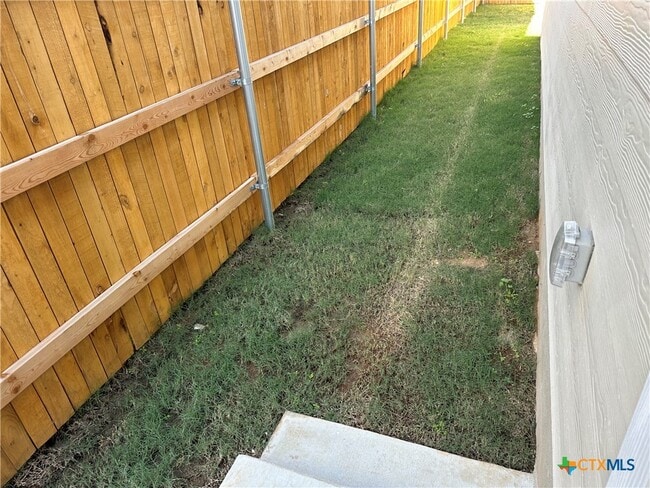 Building Photo - 345 The Bad Wy