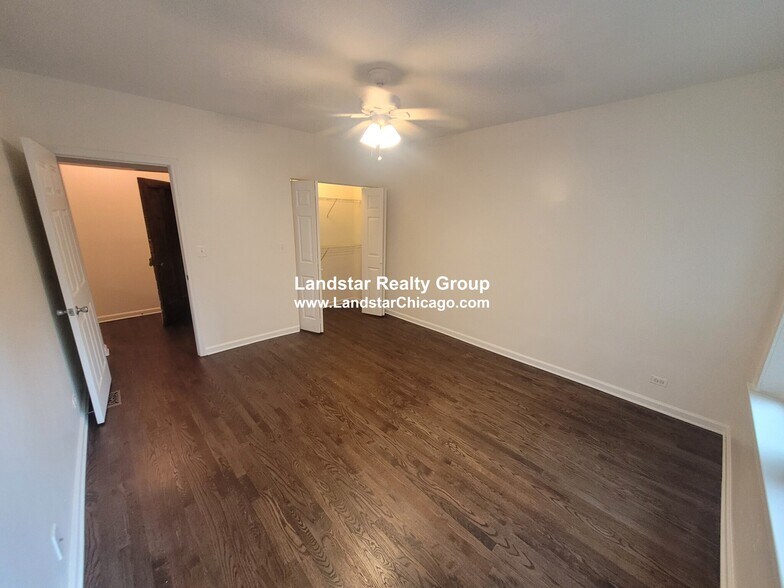 Building Photo - 6708 N Hermitage Ave