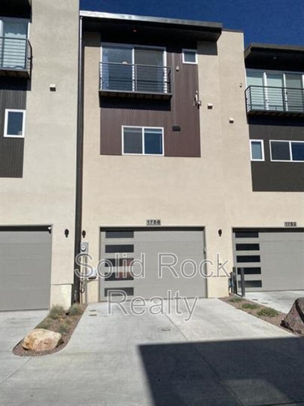 Building Photo - 1758 Creek Edge Vw