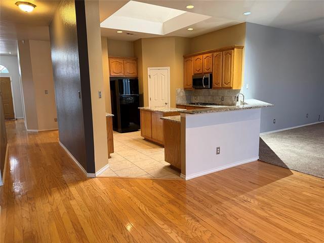 Building Photo - 8617 Shadow Trace Dr