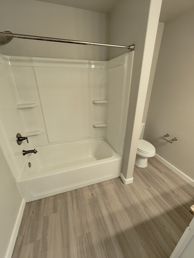 Building Photo - 3 bed 2 bath in Lone Star Trails!