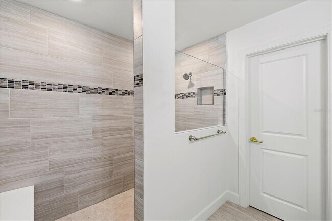 Building Photo - 16235 Pine Mist Dr