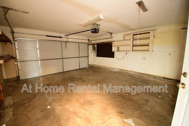 Building Photo - 1608 S 1st Pl