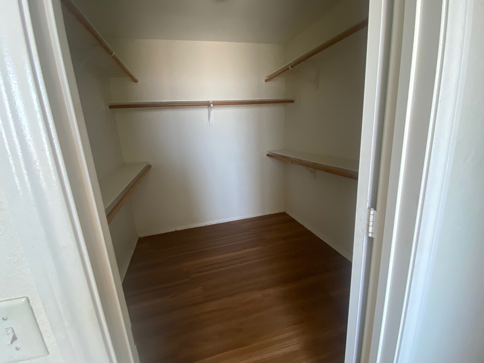 Building Photo - 3821 Ravine Ave